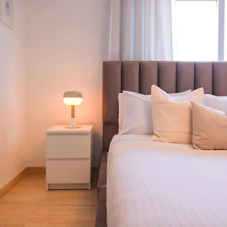 Phaedrus Living: Sea View Flat Kyma
