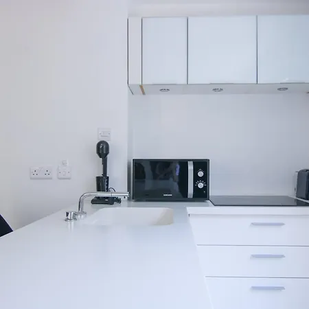 Phaedrus Living: Sea View Flat Kyma